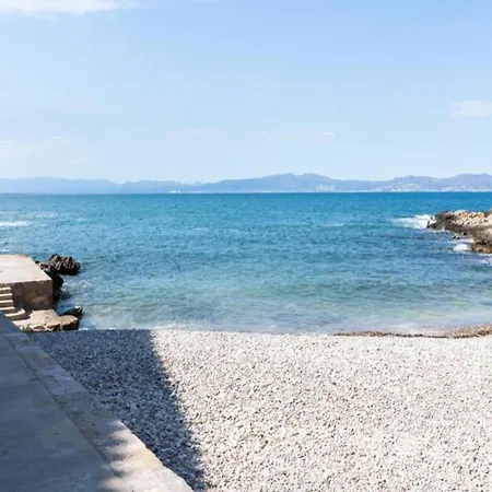 Facing The Pool L' Escala